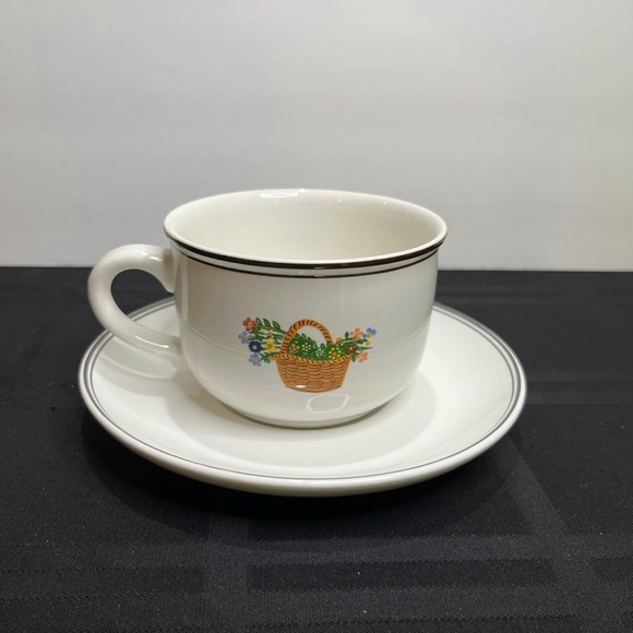 Villeroy and Boch Design Naif Cup and Saucer - Picture 5 of 12